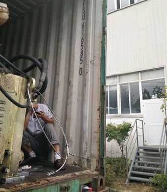 半自動(dòng)壓合式粘箱機(jī)